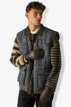 Adax glove Silas Brown