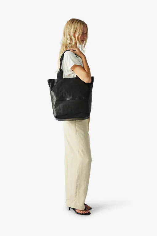 Amalfi shopper Lucia Black