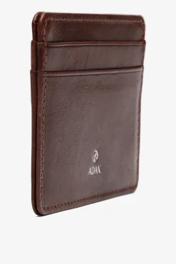 Chicago card holder Noel Brown