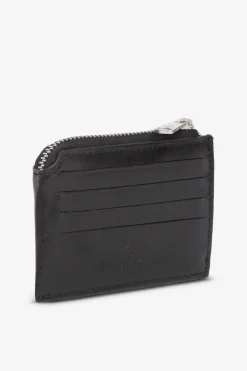 Salerno credit card holder Susy Black