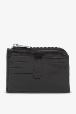 Salerno credit card holder Susy Black
