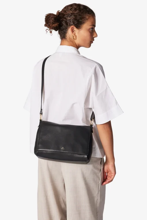 Sorano shoulder bag Claudia Black
